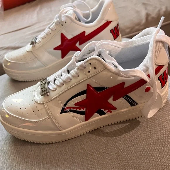 A Bathing Ape Bape Sta Low, Shark Worn once with a size of